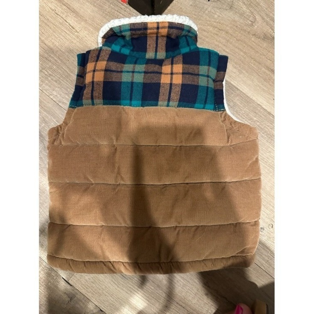 Old Navy Baby Sherpa Collar Corduroy Puffer Vest Plaid 3-6M kids - Picture 3 of 9
